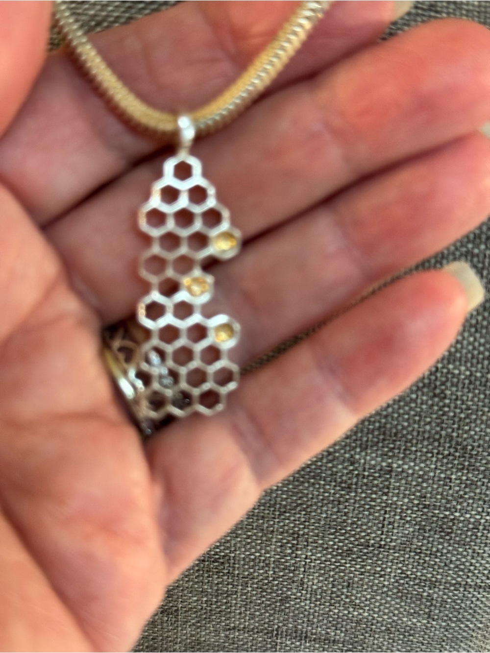 π©Άπ MIGNON FAGET STERLING SILVER BEE HIVE PENDAT AND CHAIN!ππ - Picture 3 of 12